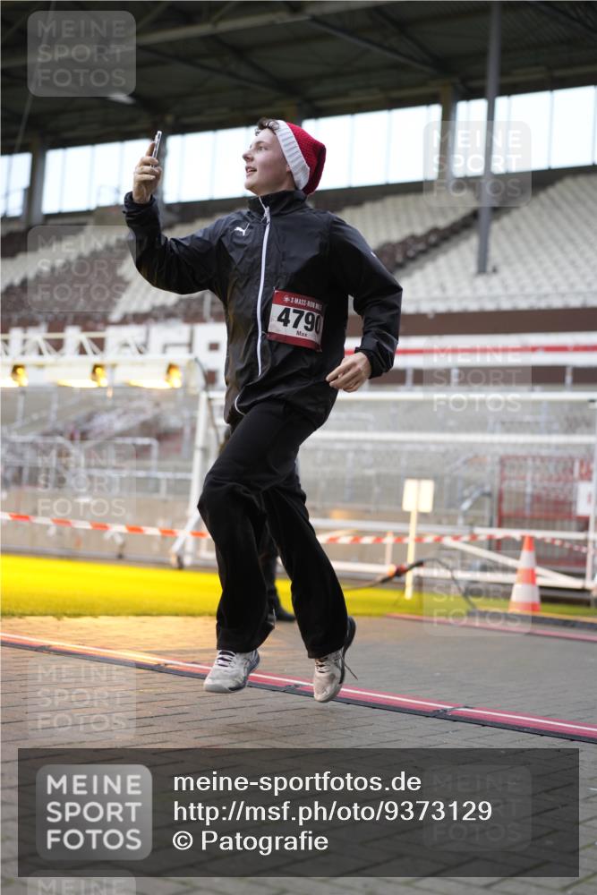 07.12.2025 - St. Pauli X-Mass-Run No. 15 Patografie http://msf.ph/oto/9373129 07.12.2025 11:59:13 Ziel 862, 1337, 1406, 4242, 4733, 4749, 4790 meine-sportfotos.de