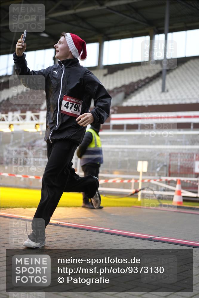 07.12.2025 - St. Pauli X-Mass-Run No. 15 Patografie http://msf.ph/oto/9373130 07.12.2025 11:59:13 Ziel 862, 1337, 1406, 4242, 4733, 4749, 4790 meine-sportfotos.de