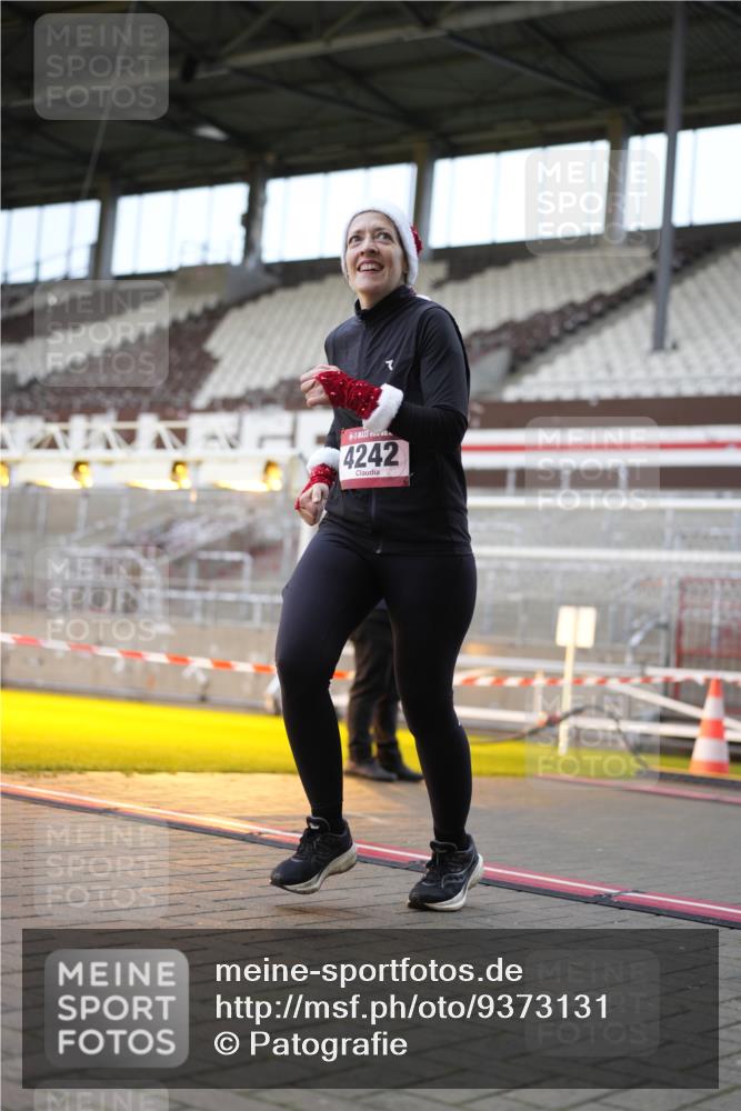 07.12.2025 - St. Pauli X-Mass-Run No. 15 Patografie http://msf.ph/oto/9373131 07.12.2025 11:59:18 Ziel 862, 1337, 1406, 4242, 4790 meine-sportfotos.de