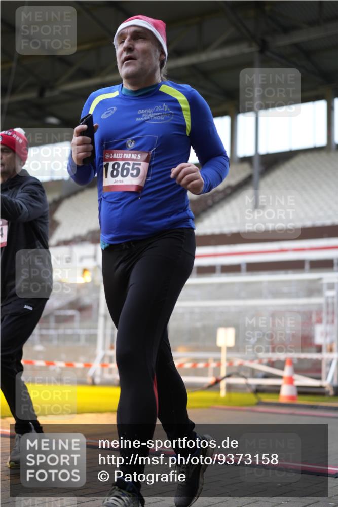 07.12.2025 - St. Pauli X-Mass-Run No. 15 Patografie http://msf.ph/oto/9373158 07.12.2025 11:59:35 Ziel 1864, 1865, 1868, 2627, 2630, 2741, 4306, 4744, 4754 meine-sportfotos.de