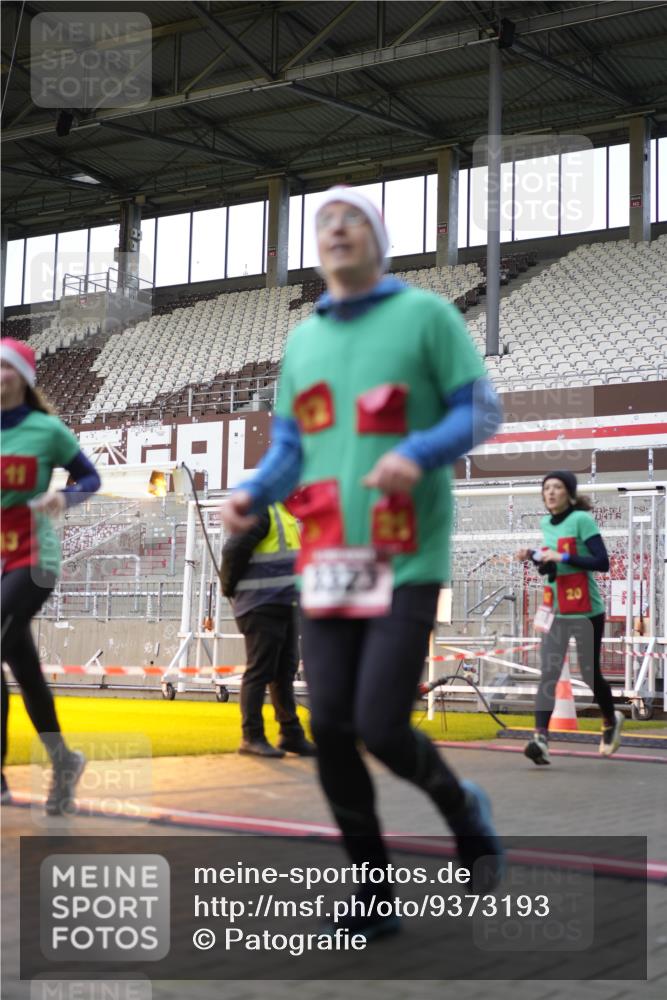 07.12.2025 - St. Pauli X-Mass-Run No. 15 Patografie http://msf.ph/oto/9373193 07.12.2025 12:00:40 Ziel 1225, 1443, 2032, 3318, 3322, 3323, 3325, 3584, 3587, 4723 meine-sportfotos.de
