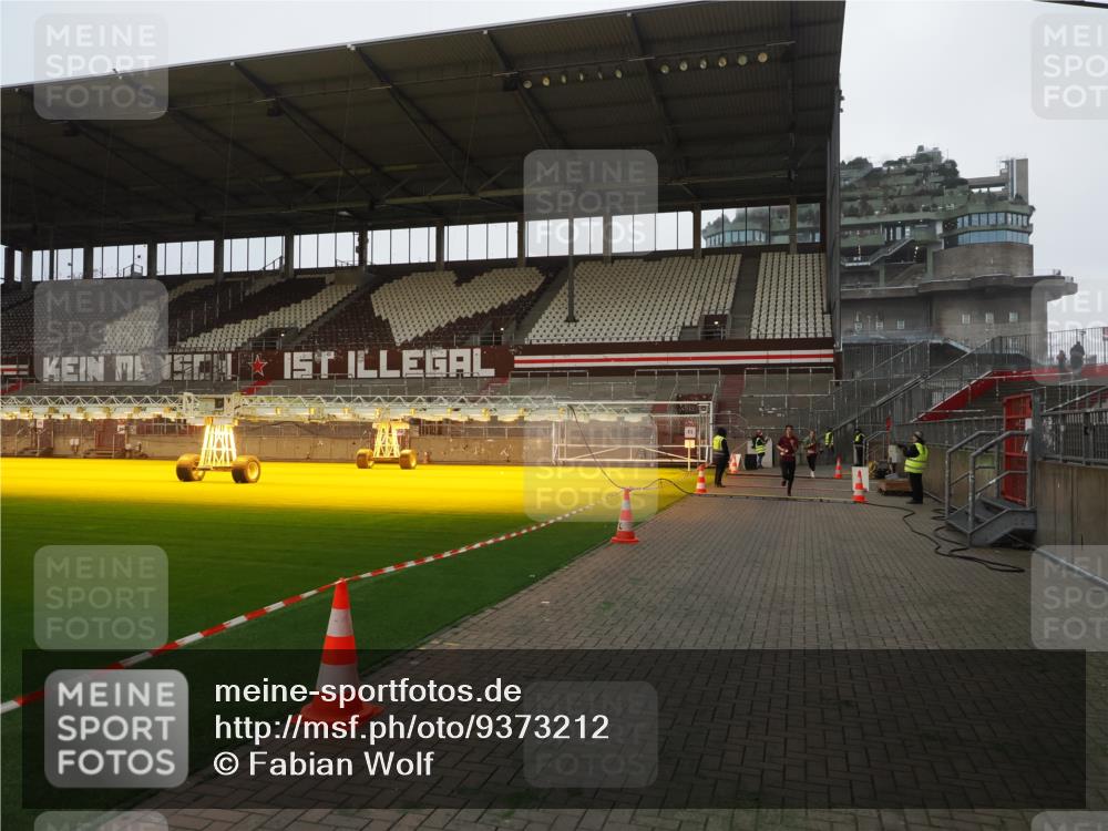 07.12.2025 - St. Pauli X-Mass-Run No. 15 Fabian Wolf http://msf.ph/oto/9373212 07.12.2025 09:51:30 Ziel 13, 1258, 1893, 2030, 2135, 2646, 3110, 4273 meine-sportfotos.de
