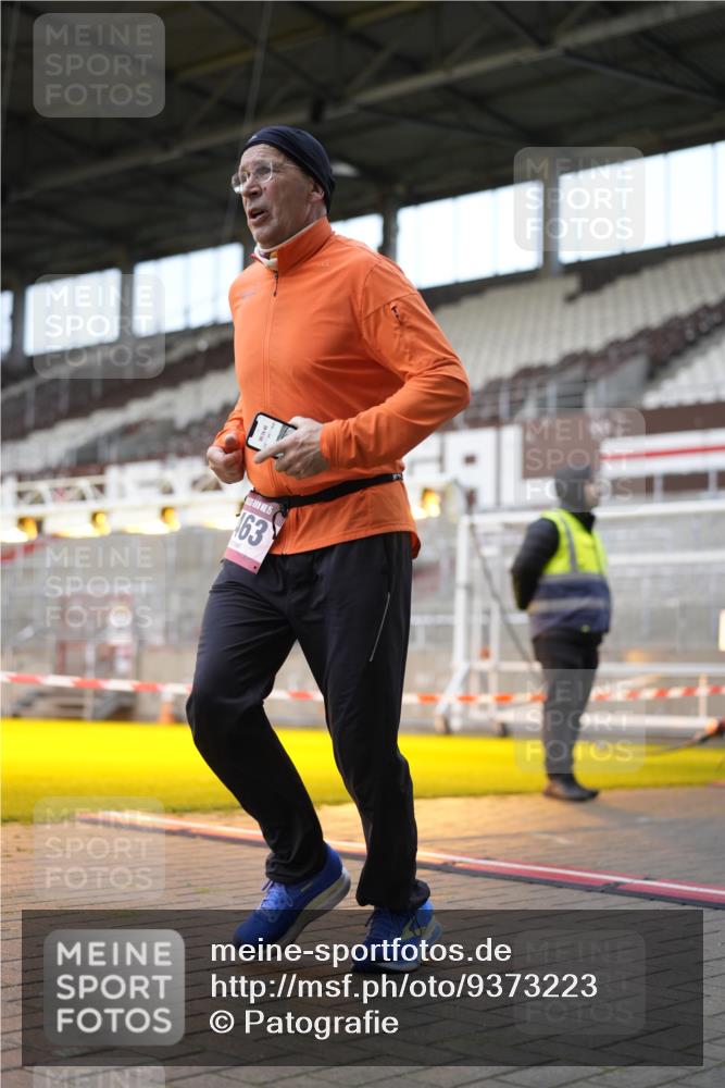 07.12.2025 - St. Pauli X-Mass-Run No. 15 Patografie http://msf.ph/oto/9373223 07.12.2025 12:01:02 Ziel 124, 1635, 1665, 1880, 2463, 3811, 3813, 3992 meine-sportfotos.de
