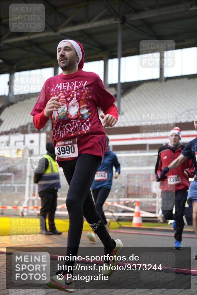 07.12.2025 - St. Pauli X-Mass-Run No. 15 Patografie http://msf.ph/oto/9373244 07.12.2025 12:01:19 Ziel 1923, 1928, 1930, 1932, 2991, 3385, 3463, 3531, 3811, 3813, 3990, 3992 meine-sportfotos.de