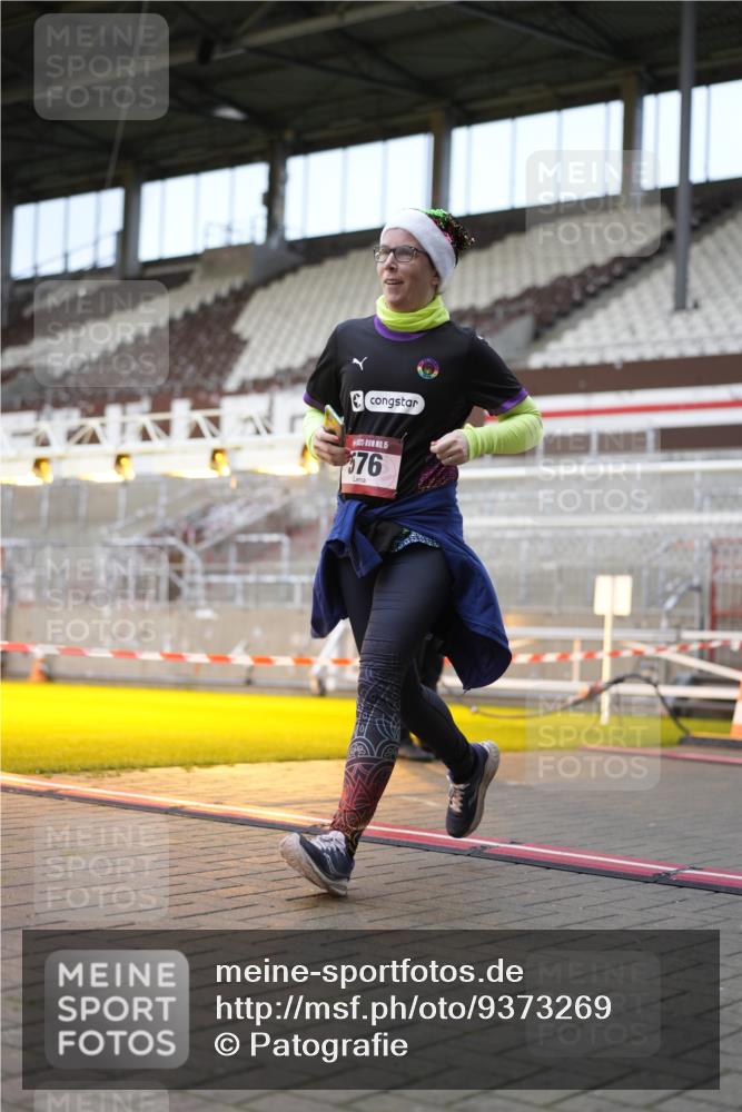 07.12.2025 - St. Pauli X-Mass-Run No. 15 Patografie http://msf.ph/oto/9373269 07.12.2025 12:01:45 Ziel 576, 926, 928, 933, 1719, 2411, 2539, 2868, 3869, 3981, 4753 meine-sportfotos.de