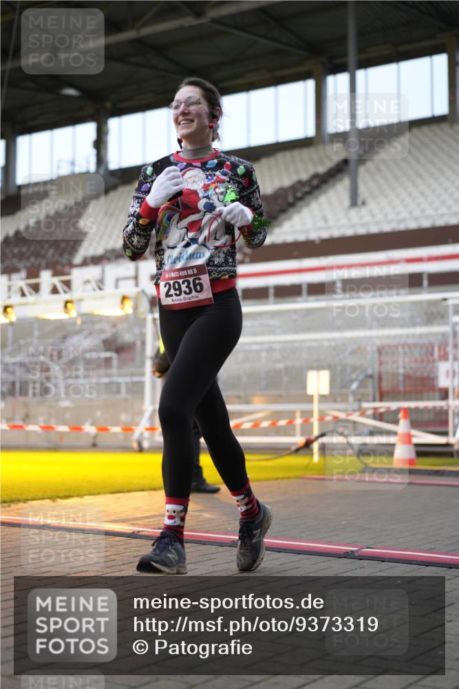 07.12.2025 - St. Pauli X-Mass-Run No. 15 Patografie http://msf.ph/oto/9373319 07.12.2025 12:02:18 Ziel 2936, 2940, 3203, 3837, 4364 meine-sportfotos.de