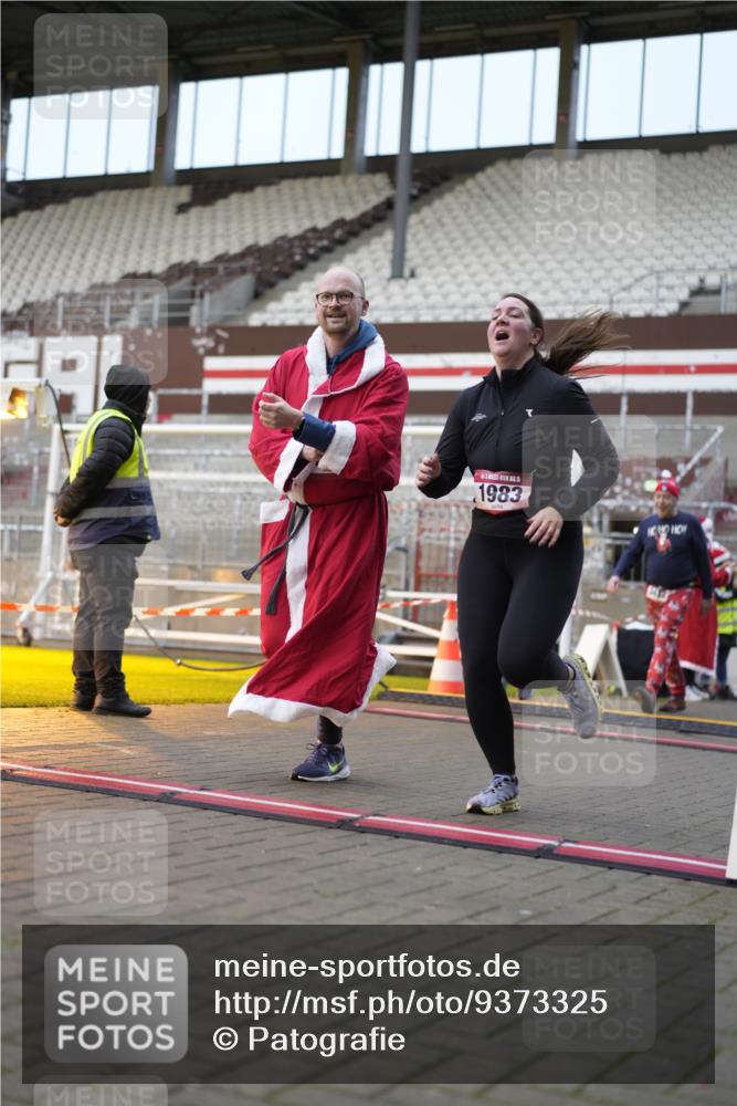 07.12.2025 - St. Pauli X-Mass-Run No. 15 Patografie http://msf.ph/oto/9373325 07.12.2025 12:02:24 Ziel 235, 1979, 1983, 2936, 2940, 3203, 3429, 3432, 3837, 4364 meine-sportfotos.de