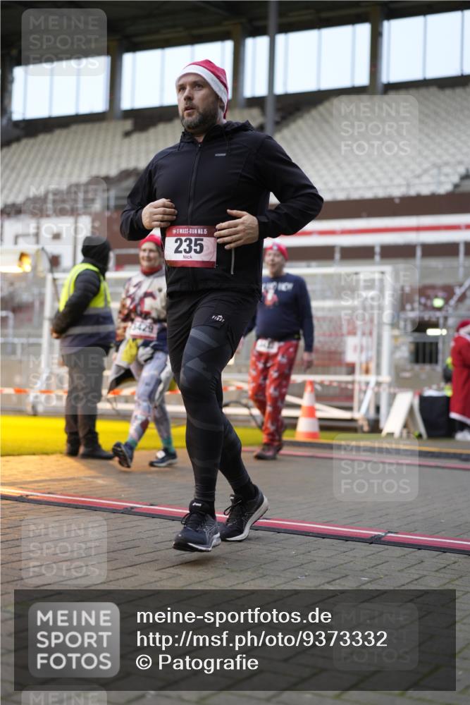 07.12.2025 - St. Pauli X-Mass-Run No. 15 Patografie http://msf.ph/oto/9373332 07.12.2025 12:02:26 Ziel 235, 1979, 1983, 2936, 2940, 3203, 3429, 3432, 3743, 3745, 3837, 4364 meine-sportfotos.de