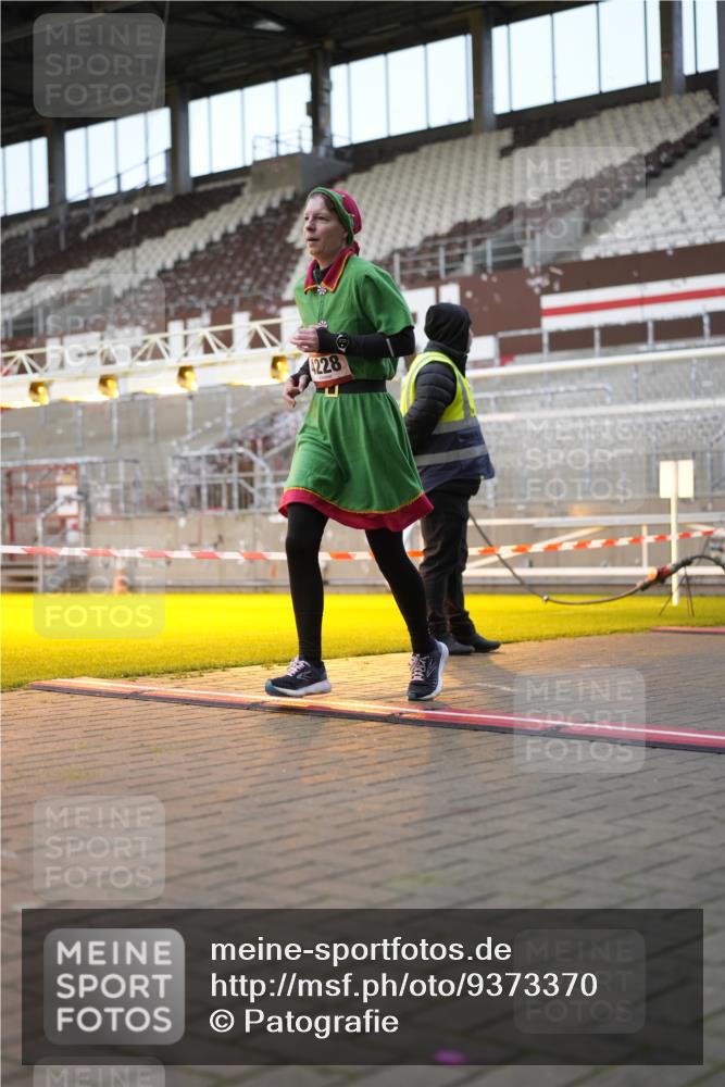 07.12.2025 - St. Pauli X-Mass-Run No. 15 Patografie http://msf.ph/oto/9373370 07.12.2025 12:02:49 Ziel 826, 1279, 2095, 3803, 4076, 4120, 4228, 4681, 4682, 4683, 4684 meine-sportfotos.de