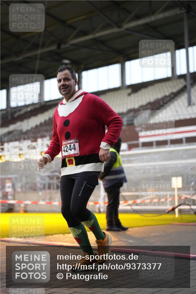 07.12.2025 - St. Pauli X-Mass-Run No. 15 Patografie http://msf.ph/oto/9373377 07.12.2025 12:02:59 Ziel 826, 2095, 2747, 3122, 3130, 3281, 4076, 4120, 4228, 4243, 4244, 4681, 4682, 4683, 4684, 4747, 4751 meine-sportfotos.de