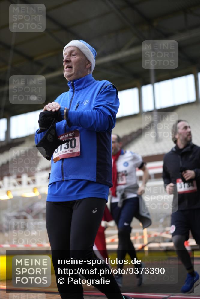 07.12.2025 - St. Pauli X-Mass-Run No. 15 Patografie http://msf.ph/oto/9373390 07.12.2025 12:03:05 Ziel 267, 2610, 2747, 2822, 2834, 2843, 3122, 3125, 3130, 3134, 3281, 4024, 4243, 4244, 4747, 4750, 4751 meine-sportfotos.de