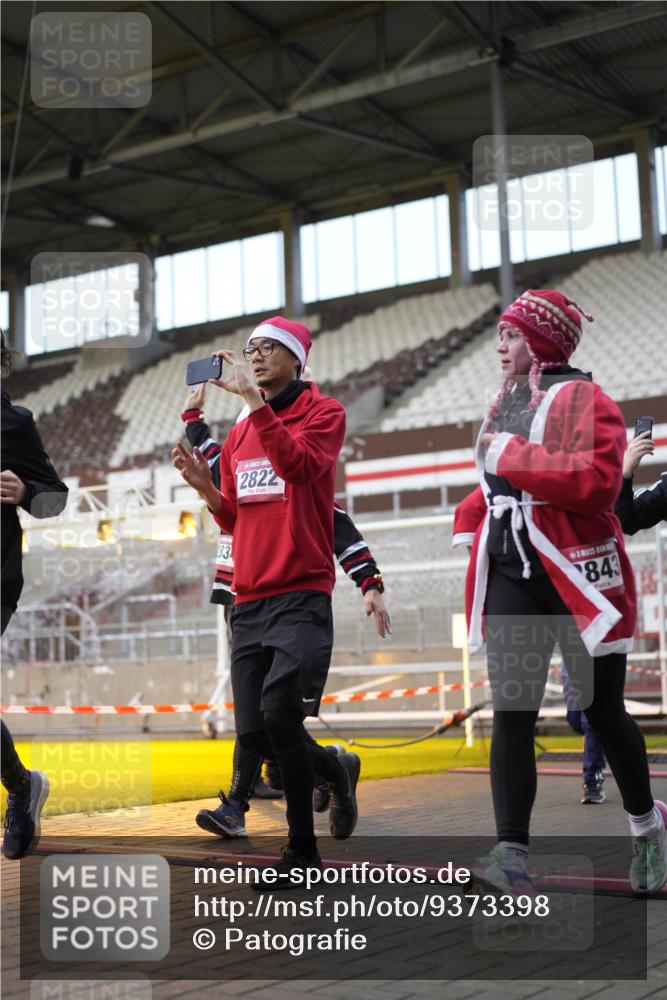 07.12.2025 - St. Pauli X-Mass-Run No. 15 Patografie http://msf.ph/oto/9373398 07.12.2025 12:03:07 Ziel 267, 2610, 2747, 2822, 2834, 2843, 3122, 3125, 3130, 3134, 3281, 3282, 3937, 3941, 3943, 4024, 4243, 4244, 4741, 4747, 4750, 4751 meine-sportfotos.de