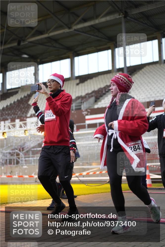 07.12.2025 - St. Pauli X-Mass-Run No. 15 Patografie http://msf.ph/oto/9373400 07.12.2025 12:03:07 Ziel 267, 2610, 2747, 2822, 2834, 2843, 3122, 3125, 3130, 3134, 3281, 3282, 3937, 3941, 3943, 4024, 4243, 4244, 4741, 4747, 4750, 4751 meine-sportfotos.de