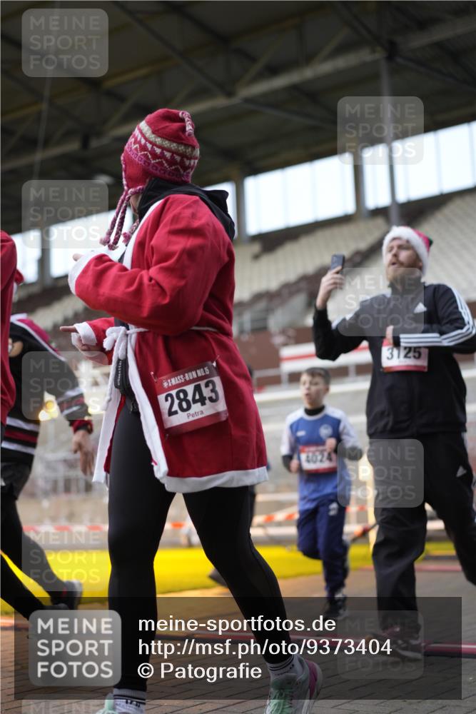 07.12.2025 - St. Pauli X-Mass-Run No. 15 Patografie http://msf.ph/oto/9373404 07.12.2025 12:03:08 Ziel 267, 2610, 2747, 2822, 2834, 2843, 3122, 3125, 3130, 3134, 3281, 3282, 3937, 3941, 3943, 4024, 4243, 4244, 4741, 4747, 4750, 4751 meine-sportfotos.de