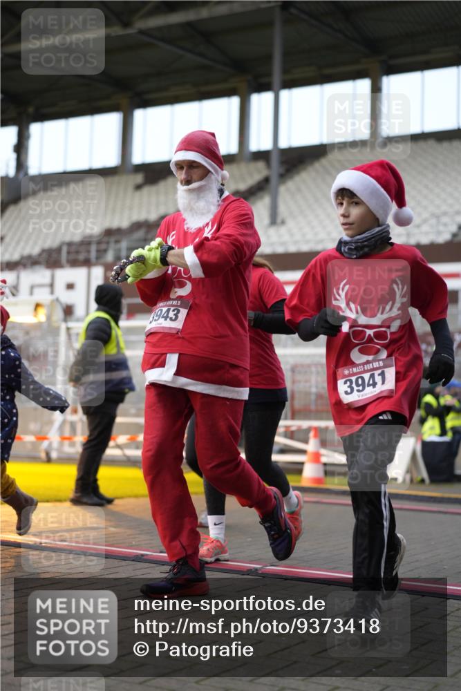 07.12.2025 - St. Pauli X-Mass-Run No. 15 Patografie http://msf.ph/oto/9373418 07.12.2025 12:03:12 Ziel 267, 2610, 2747, 2822, 2834, 2843, 3122, 3125, 3130, 3134, 3281, 3282, 3937, 3941, 3943, 4024, 4243, 4244, 4732, 4741, 4747, 4750, 4751 meine-sportfotos.de