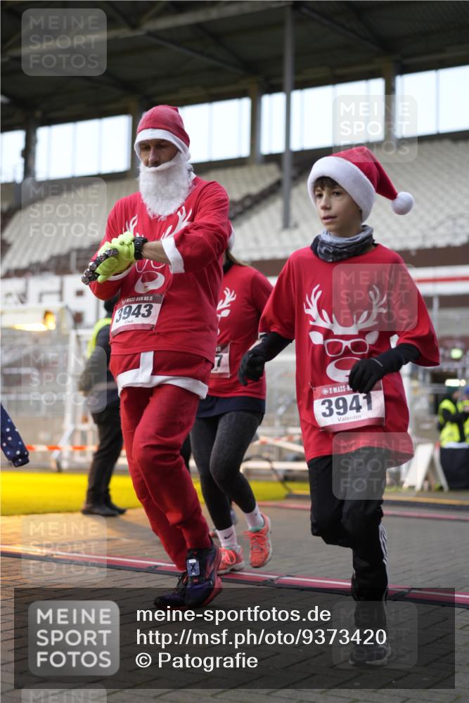 07.12.2025 - St. Pauli X-Mass-Run No. 15 Patografie http://msf.ph/oto/9373420 07.12.2025 12:03:12 Ziel 267, 2610, 2747, 2822, 2834, 2843, 3122, 3125, 3130, 3134, 3281, 3282, 3937, 3941, 3943, 4024, 4243, 4244, 4732, 4741, 4747, 4750, 4751 meine-sportfotos.de
