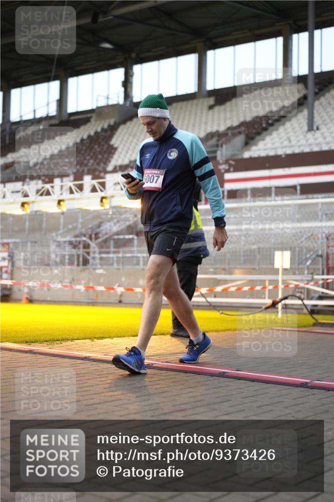 07.12.2025 - St. Pauli X-Mass-Run No. 15 Patografie http://msf.ph/oto/9373426 07.12.2025 12:03:20 Ziel 267, 2610, 2822, 2834, 2843, 3125, 3134, 3282, 3807, 3937, 3941, 3943, 4006, 4022, 4024, 4241, 4726, 4731, 4732, 4741, 4750, 5007 meine-sportfotos.de