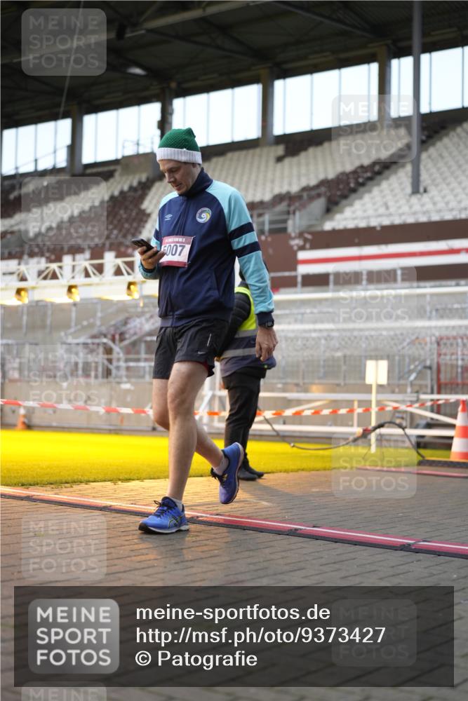 07.12.2025 - St. Pauli X-Mass-Run No. 15 Patografie http://msf.ph/oto/9373427 07.12.2025 12:03:20 Ziel 267, 2610, 2822, 2834, 2843, 3125, 3134, 3282, 3807, 3937, 3941, 3943, 4006, 4022, 4024, 4241, 4726, 4731, 4732, 4741, 4750, 5007 meine-sportfotos.de