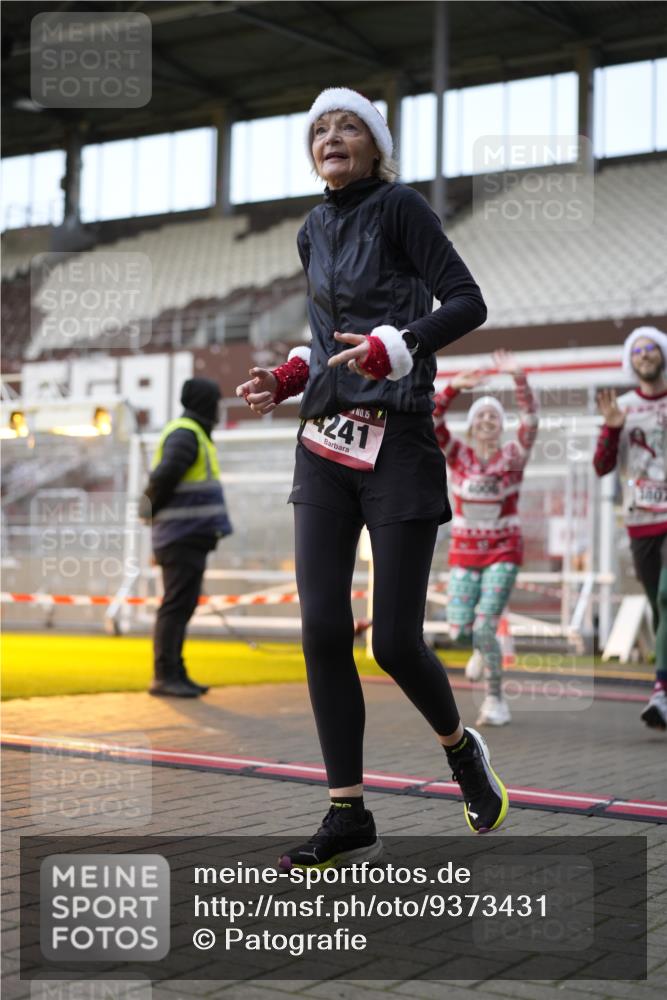 07.12.2025 - St. Pauli X-Mass-Run No. 15 Patografie http://msf.ph/oto/9373431 07.12.2025 12:03:22 Ziel 267, 2834, 3125, 3282, 3807, 3937, 3941, 3943, 4006, 4022, 4024, 4241, 4247, 4726, 4731, 4732, 4741, 5007 meine-sportfotos.de