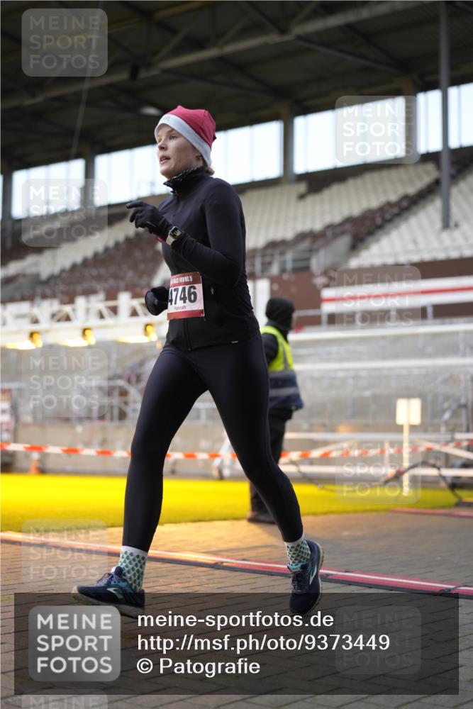 07.12.2025 - St. Pauli X-Mass-Run No. 15 Patografie http://msf.ph/oto/9373449 07.12.2025 12:03:28 Ziel 255, 258, 263, 3807, 4006, 4022, 4221, 4224, 4241, 4247, 4726, 4731, 4732, 4746, 5007 meine-sportfotos.de