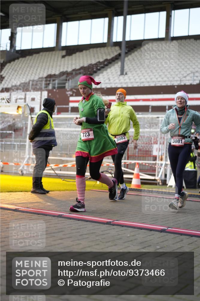07.12.2025 - St. Pauli X-Mass-Run No. 15 Patografie http://msf.ph/oto/9373466 07.12.2025 12:03:35 Ziel 255, 258, 263, 723, 3081, 3082, 3316, 3317, 3807, 3994, 3996, 3997, 4006, 4022, 4221, 4224, 4241, 4247, 4726, 4731, 4742, 4746 meine-sportfotos.de