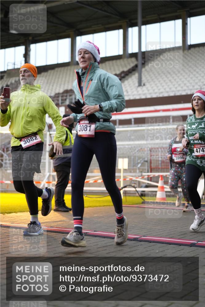 07.12.2025 - St. Pauli X-Mass-Run No. 15 Patografie http://msf.ph/oto/9373472 07.12.2025 12:03:36 Ziel 255, 258, 263, 723, 3081, 3082, 3316, 3317, 3807, 3994, 3996, 3997, 4006, 4011, 4021, 4022, 4221, 4224, 4241, 4247, 4726, 4731, 4742, 4746 meine-sportfotos.de