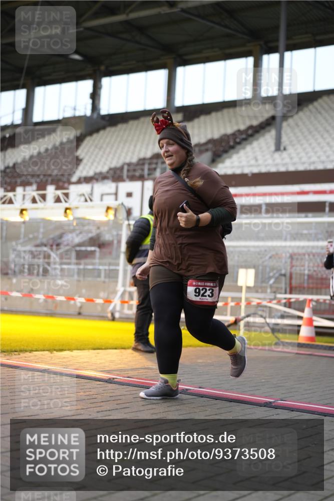 07.12.2025 - St. Pauli X-Mass-Run No. 15 Patografie http://msf.ph/oto/9373508 07.12.2025 12:04:03 Ziel 778, 795, 923, 1228, 1231, 1236, 1357, 2091, 2398, 3121, 3705, 3753, 3851, 3983, 3985, 4047, 4049, 4131, 4302, 4305, 4311, 4365, 4367 meine-sportfotos.de