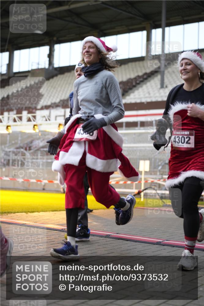 07.12.2025 - St. Pauli X-Mass-Run No. 15 Patografie http://msf.ph/oto/9373532 07.12.2025 12:04:08 Ziel 778, 795, 923, 1228, 1231, 1236, 1357, 1490, 1504, 2091, 2398, 3121, 3705, 3753, 3851, 3983, 3985, 4008, 4047, 4049, 4131, 4302, 4305, 4311, 4365, 4367, 4374, 4386, 4728 meine-sportfotos.de
