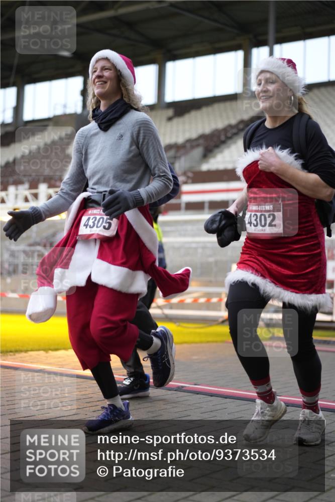 07.12.2025 - St. Pauli X-Mass-Run No. 15 Patografie http://msf.ph/oto/9373534 07.12.2025 12:04:08 Ziel 778, 795, 923, 1228, 1231, 1236, 1357, 1490, 1504, 2091, 2398, 3121, 3705, 3753, 3851, 3983, 3985, 4008, 4047, 4049, 4131, 4302, 4305, 4311, 4365, 4367, 4374, 4386, 4728 meine-sportfotos.de