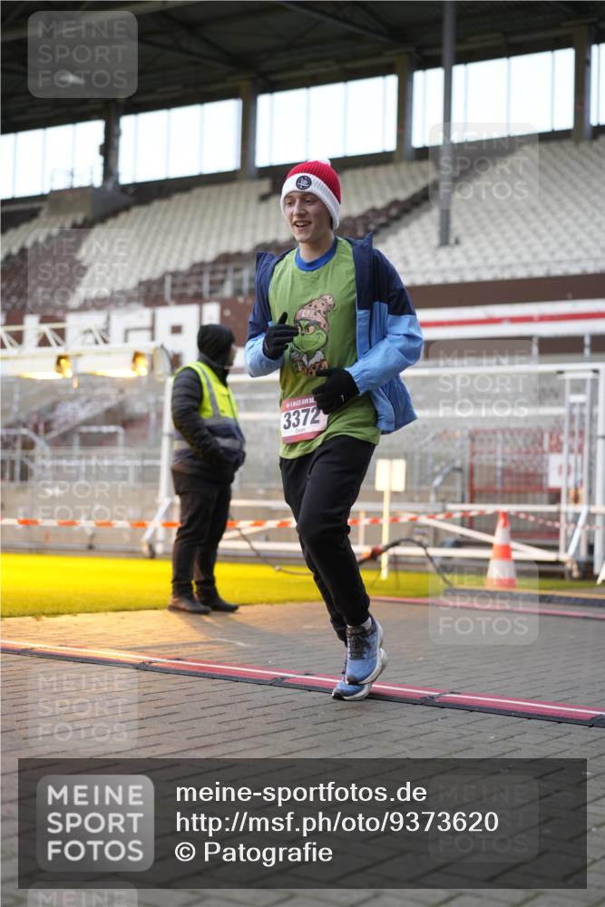 07.12.2025 - St. Pauli X-Mass-Run No. 15 Patografie http://msf.ph/oto/9373620 07.12.2025 12:05:00 Ziel 1304, 1444, 1445, 1446, 3175, 3176, 3273, 3279, 3372, 3487, 3569, 3577, 4329 meine-sportfotos.de