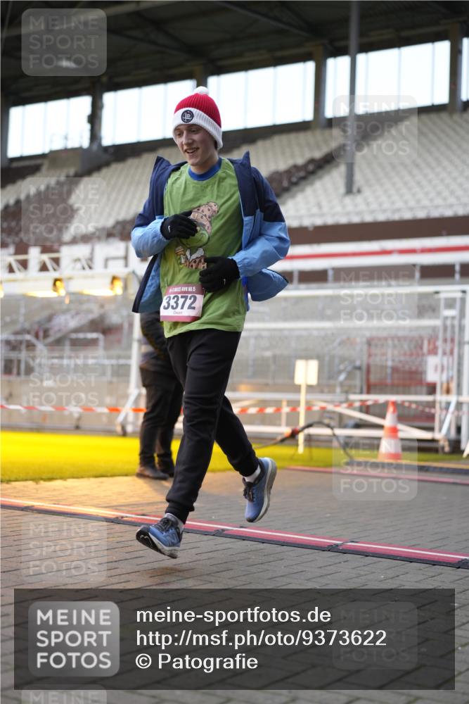 07.12.2025 - St. Pauli X-Mass-Run No. 15 Patografie http://msf.ph/oto/9373622 07.12.2025 12:05:00 Ziel 1304, 1444, 1445, 1446, 3175, 3176, 3273, 3279, 3372, 3487, 3569, 3577, 4329 meine-sportfotos.de