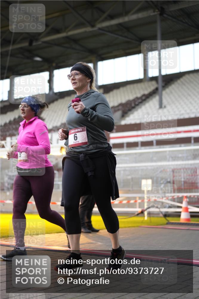 07.12.2025 - St. Pauli X-Mass-Run No. 15 Patografie http://msf.ph/oto/9373727 07.12.2025 12:05:50 Ziel 5, 6, 760, 768, 3106, 3107, 3137, 4019, 4020, 4176, 4307, 4326, 4327, 4357 meine-sportfotos.de