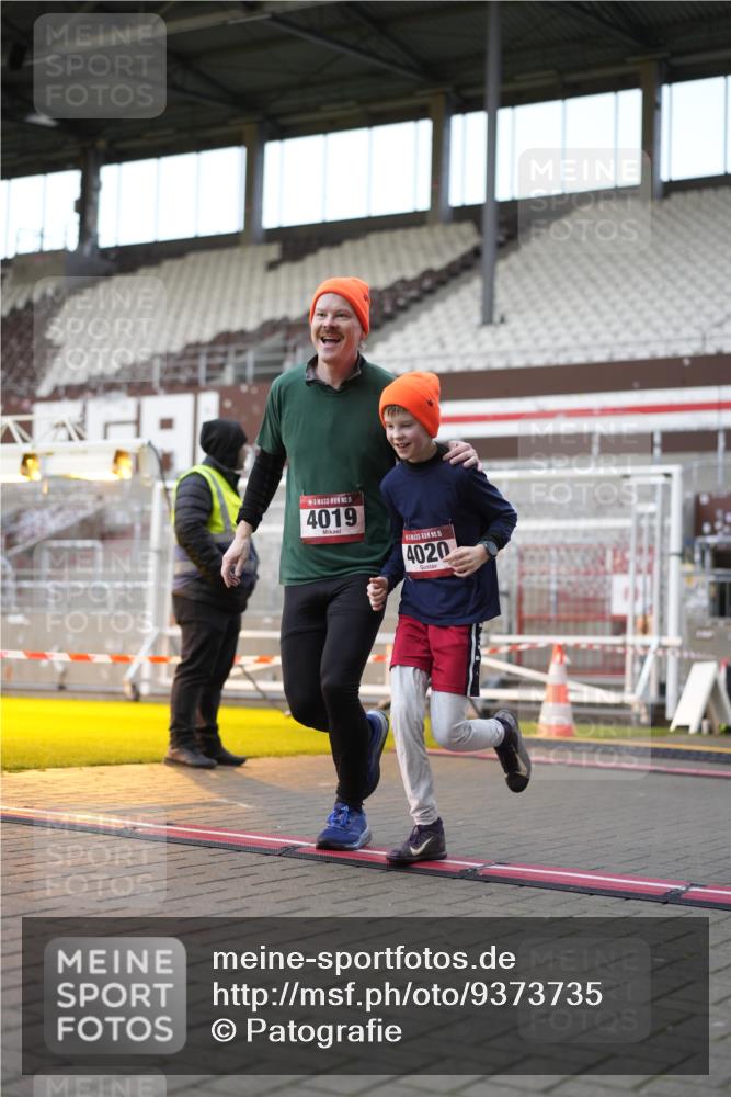 07.12.2025 - St. Pauli X-Mass-Run No. 15 Patografie http://msf.ph/oto/9373735 07.12.2025 12:05:54 Ziel 5, 6, 760, 768, 1038, 3106, 3107, 3137, 4019, 4020, 4176, 4307, 4326, 4327, 4357, 4405, 4413 meine-sportfotos.de