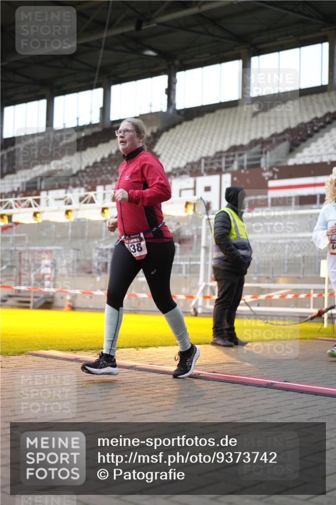 07.12.2025 - St. Pauli X-Mass-Run No. 15 Patografie http://msf.ph/oto/9373742 07.12.2025 12:05:57 Ziel 5, 6, 760, 768, 1038, 3106, 3107, 3137, 4019, 4020, 4176, 4307, 4326, 4327, 4357, 4405, 4413 meine-sportfotos.de