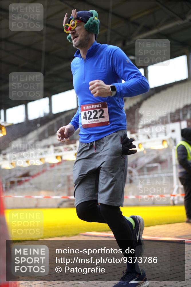 07.12.2025 - St. Pauli X-Mass-Run No. 15 Patografie http://msf.ph/oto/9373786 07.12.2025 12:06:26 Ziel 173, 1347, 1351, 1353, 1956, 1957, 2018, 2415, 4217, 4219, 4222, 4783, 4784 meine-sportfotos.de