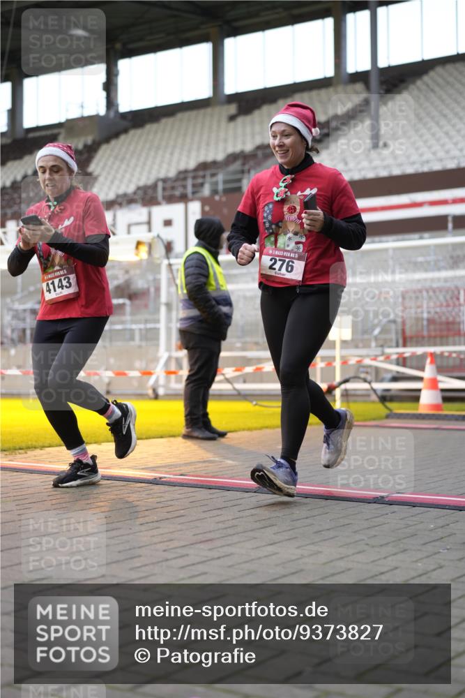 07.12.2025 - St. Pauli X-Mass-Run No. 15 Patografie http://msf.ph/oto/9373827 07.12.2025 12:06:47 Ziel 276, 339, 345, 1844, 1846, 3689, 3692, 4033, 4143, 4342, 4345, 4346, 4390, 4403, 4404, 4416, 4725 meine-sportfotos.de