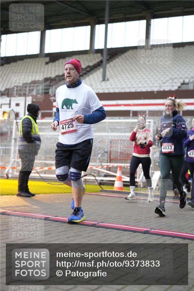 07.12.2025 - St. Pauli X-Mass-Run No. 15 Patografie http://msf.ph/oto/9373833 07.12.2025 12:06:51 Ziel 276, 339, 345, 1844, 1846, 3689, 3692, 4017, 4018, 4033, 4143, 4314, 4328, 4342, 4345, 4346, 4360, 4361, 4390, 4416, 4725 meine-sportfotos.de