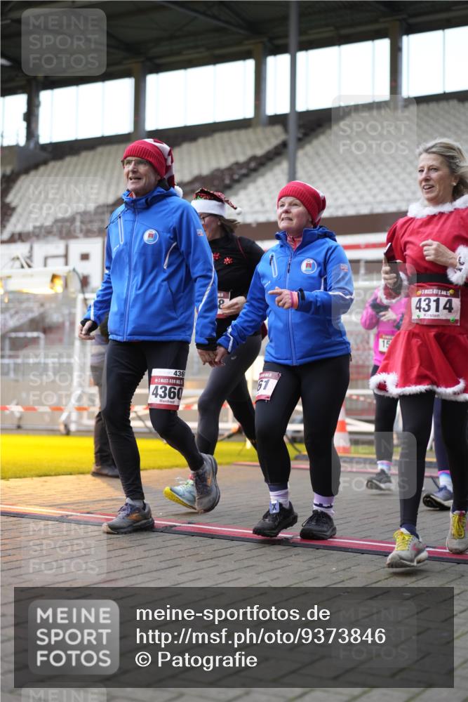 07.12.2025 - St. Pauli X-Mass-Run No. 15 Patografie http://msf.ph/oto/9373846 07.12.2025 12:06:56 Ziel 276, 1580, 1583, 1844, 1846, 3456, 3689, 3692, 4017, 4018, 4033, 4143, 4314, 4328, 4342, 4360, 4361, 4390, 4725 meine-sportfotos.de