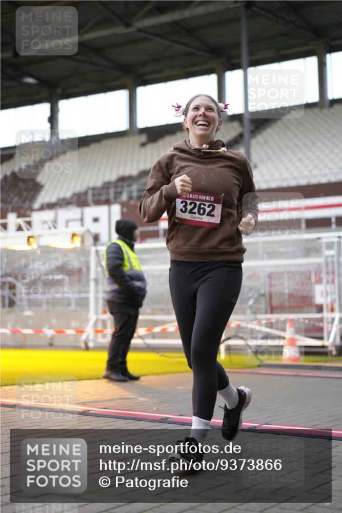 07.12.2025 - St. Pauli X-Mass-Run No. 15 Patografie http://msf.ph/oto/9373866 07.12.2025 12:07:06 Ziel 1580, 1583, 1958, 3251, 3262, 3456, 4017, 4018, 4033, 4238, 4314, 4328, 4360, 4361, 4390, 4725 meine-sportfotos.de