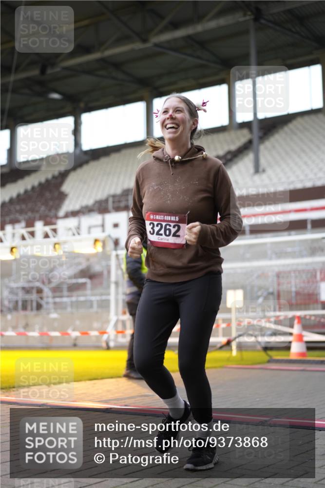 07.12.2025 - St. Pauli X-Mass-Run No. 15 Patografie http://msf.ph/oto/9373868 07.12.2025 12:07:06 Ziel 1580, 1583, 1958, 3251, 3262, 3456, 4017, 4018, 4033, 4238, 4314, 4328, 4360, 4361, 4390, 4725 meine-sportfotos.de