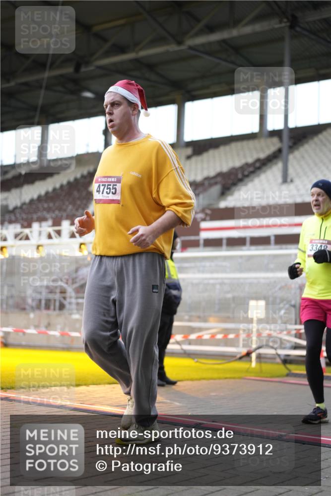 07.12.2025 - St. Pauli X-Mass-Run No. 15 Patografie http://msf.ph/oto/9373912 07.12.2025 12:07:27 Ziel 1959, 3348, 3666, 3708, 3709, 3710, 3711, 3726, 3728, 3818, 3819, 4724, 4755 meine-sportfotos.de