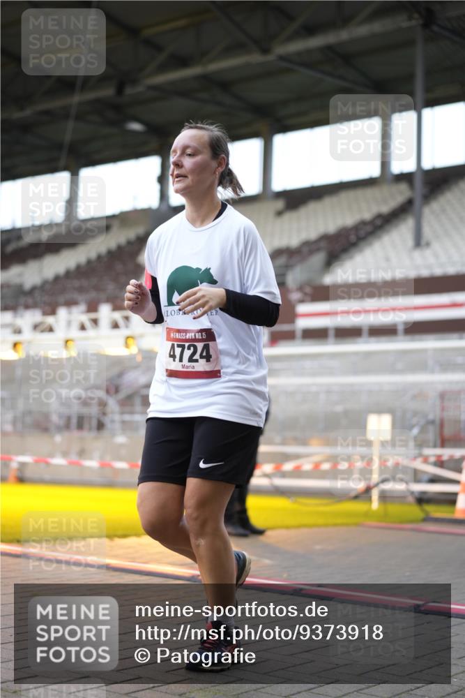 07.12.2025 - St. Pauli X-Mass-Run No. 15 Patografie http://msf.ph/oto/9373918 07.12.2025 12:07:30 Ziel 1959, 3348, 3666, 3708, 3709, 3710, 3711, 3726, 3728, 3818, 3819, 4724, 4755, 4786, 4791, 4792 meine-sportfotos.de