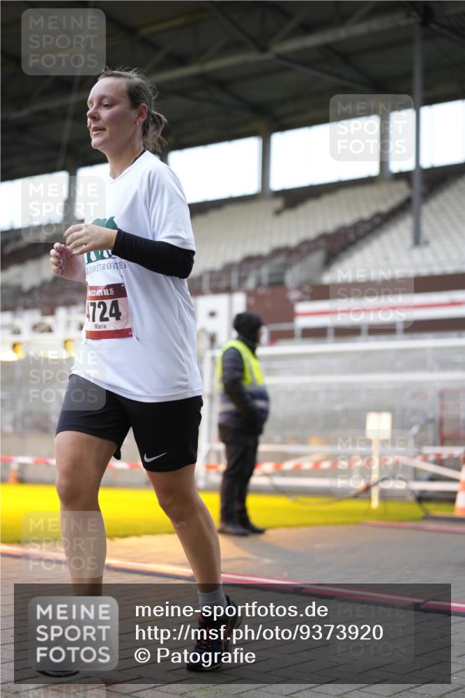 07.12.2025 - St. Pauli X-Mass-Run No. 15 Patografie http://msf.ph/oto/9373920 07.12.2025 12:07:30 Ziel 1959, 3348, 3666, 3708, 3709, 3710, 3711, 3726, 3728, 3818, 3819, 4724, 4755, 4786, 4791, 4792 meine-sportfotos.de