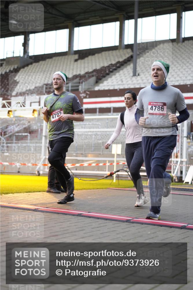 07.12.2025 - St. Pauli X-Mass-Run No. 15 Patografie http://msf.ph/oto/9373926 07.12.2025 12:07:34 Ziel 1959, 3348, 3666, 3667, 3691, 3708, 3709, 3710, 3711, 3726, 3728, 3739, 4210, 4332, 4724, 4730, 4755, 4786, 4791, 4792 meine-sportfotos.de