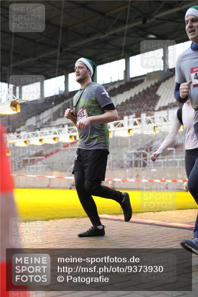 07.12.2025 - St. Pauli X-Mass-Run No. 15 Patografie http://msf.ph/oto/9373930 07.12.2025 12:07:34 Ziel 1959, 3348, 3666, 3667, 3691, 3708, 3709, 3710, 3711, 3726, 3728, 3739, 4210, 4332, 4724, 4730, 4755, 4786, 4791, 4792 meine-sportfotos.de