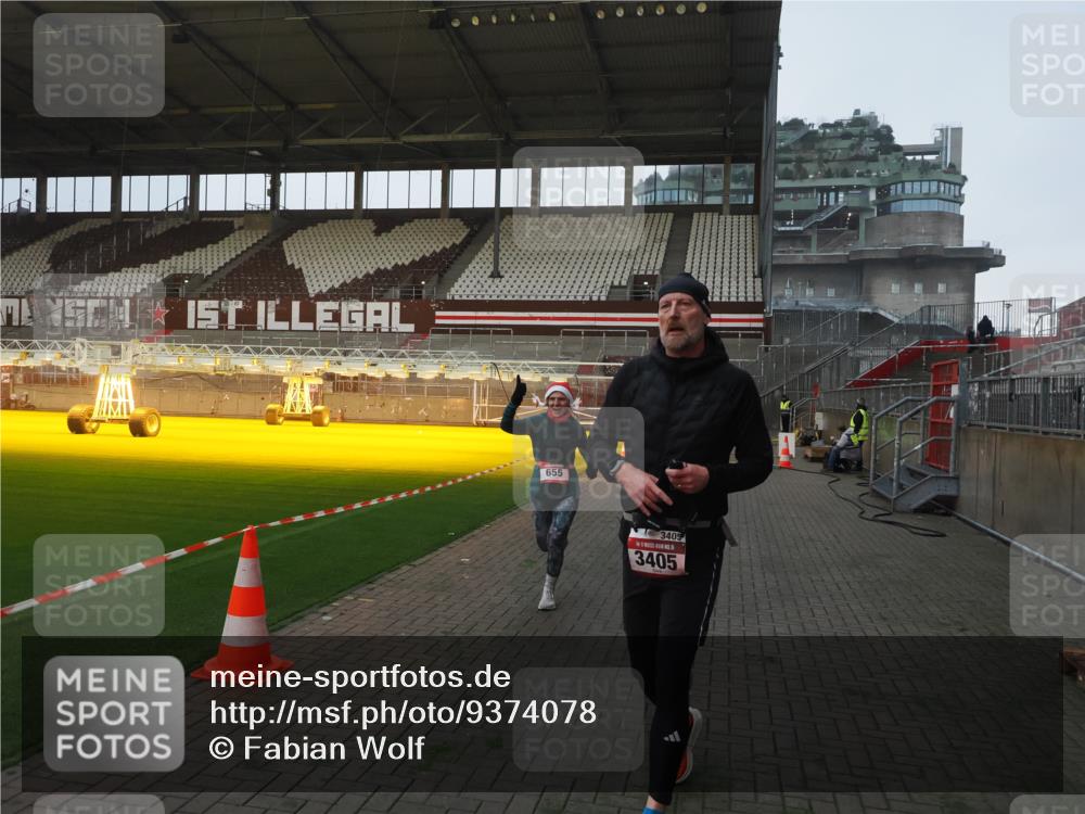 07.12.2025 - St. Pauli X-Mass-Run No. 15 Fabian Wolf http://msf.ph/oto/9374078 07.12.2025 09:58:49 Ziel 532, 655, 1003, 1115, 1528, 1542, 1782, 1785, 2392, 3308 meine-sportfotos.de