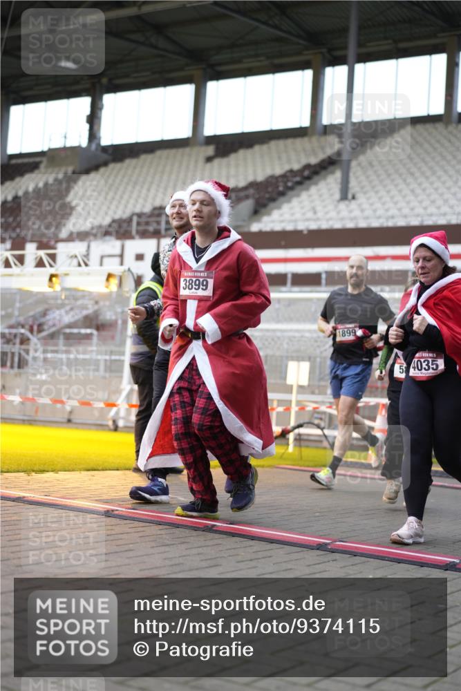 07.12.2025 - St. Pauli X-Mass-Run No. 15 Patografie http://msf.ph/oto/9374115 07.12.2025 12:07:49 Ziel 587, 849, 850, 1899, 2953, 2954, 3460, 3667, 3668, 3691, 3739, 3816, 3898, 3899, 4035, 4210, 4332, 4393, 4395, 4722, 4730, 4786, 4791, 4792 meine-sportfotos.de