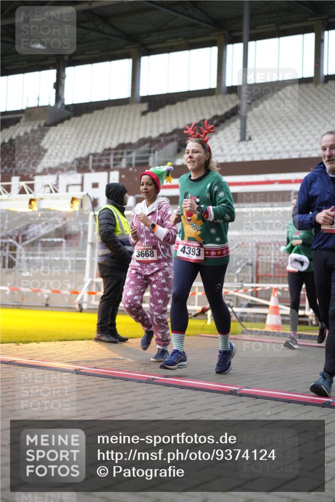 07.12.2025 - St. Pauli X-Mass-Run No. 15 Patografie http://msf.ph/oto/9374124 07.12.2025 12:07:52 Ziel 587, 849, 850, 1899, 2953, 2954, 3460, 3667, 3668, 3691, 3739, 3816, 3898, 3899, 4035, 4210, 4332, 4393, 4395, 4722, 4730 meine-sportfotos.de