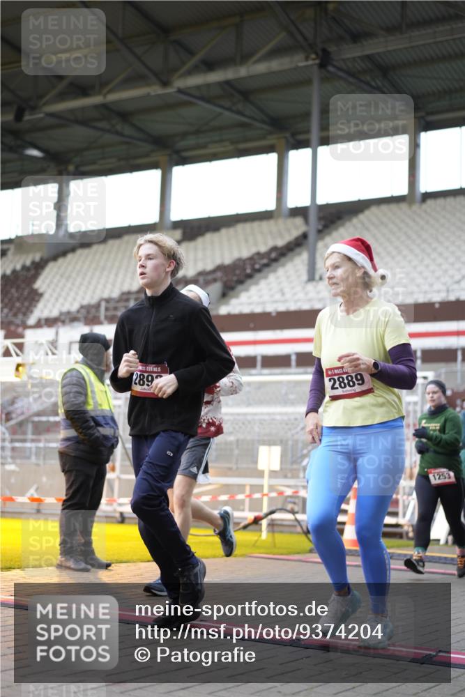 07.12.2025 - St. Pauli X-Mass-Run No. 15 Patografie http://msf.ph/oto/9374204 07.12.2025 12:08:33 Ziel 325, 334, 1214, 1219, 1253, 1269, 1270, 1493, 1514, 2679, 2873, 2889, 2892, 3141, 3595, 3876, 4084, 4086, 4182, 4183, 4252, 4422, 4429, 4711, 4712, 4717 meine-sportfotos.de