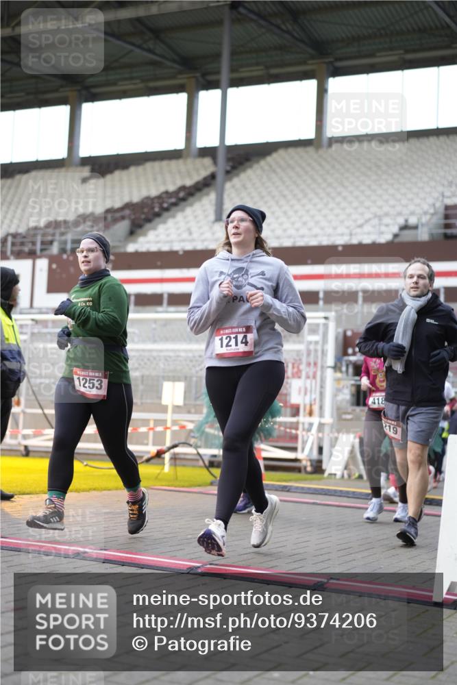 07.12.2025 - St. Pauli X-Mass-Run No. 15 Patografie http://msf.ph/oto/9374206 07.12.2025 12:08:34 Ziel 1214, 1219, 1253, 1269, 1270, 1493, 1514, 2679, 2873, 2889, 2892, 3141, 3595, 3876, 4084, 4086, 4182, 4183, 4252, 4295, 4297, 4422, 4429, 4711, 4712, 4717 meine-sportfotos.de